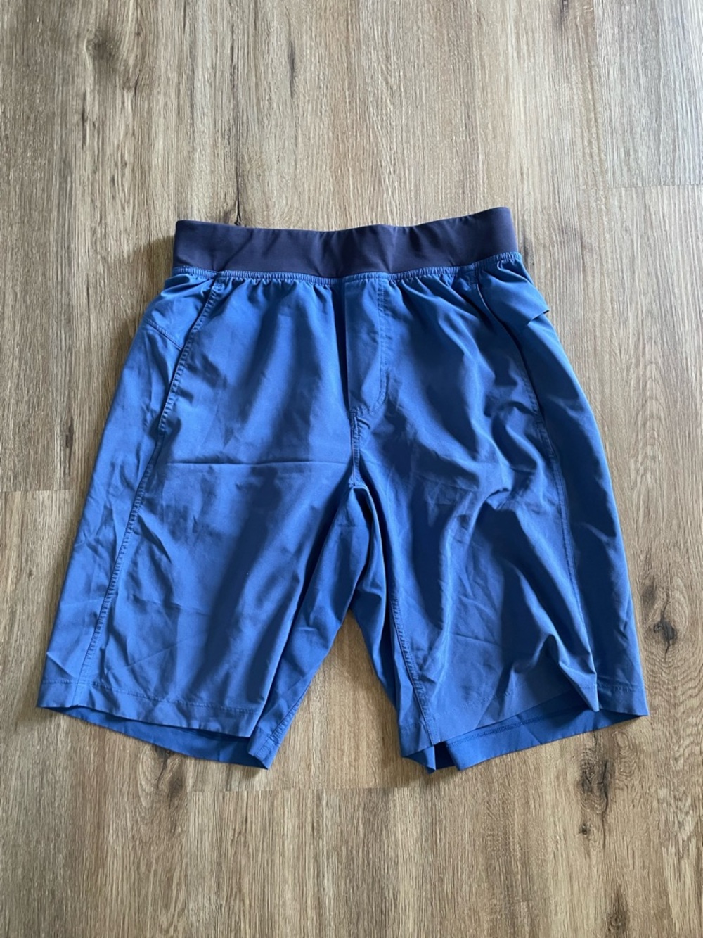Lululemon men’s shorts size medium